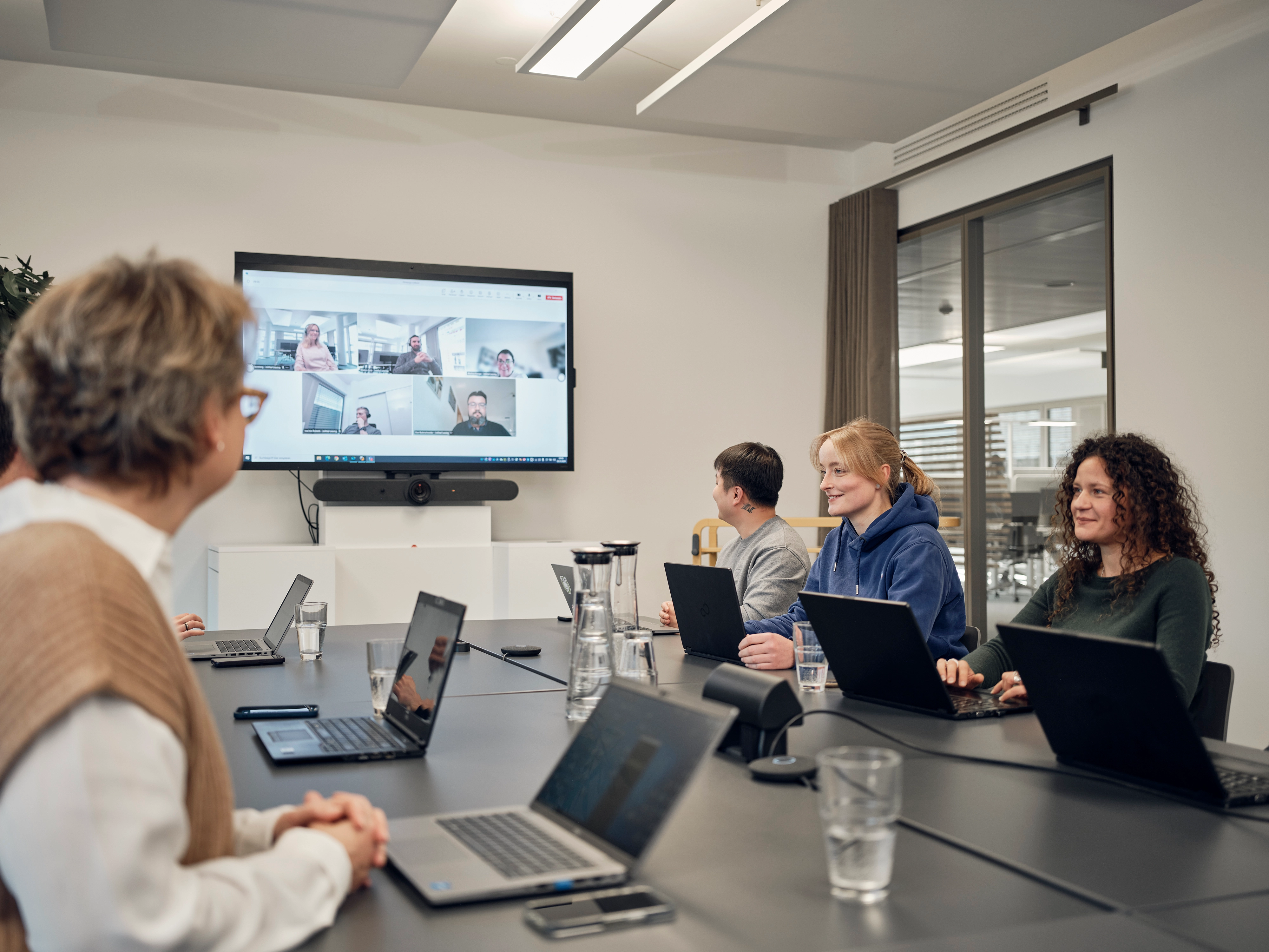 Mitarbeitende der JobRad Leasing im Meeting im Office